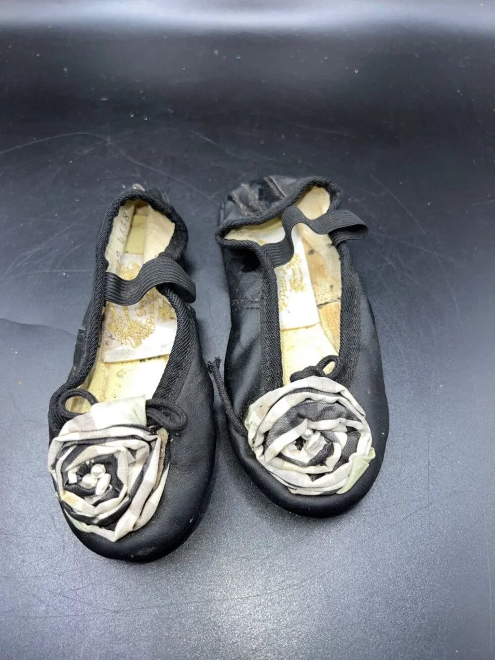 Vintage Toddler Black Ballet Shoes Floral Rosettes Elastic Strap Size 7M USA